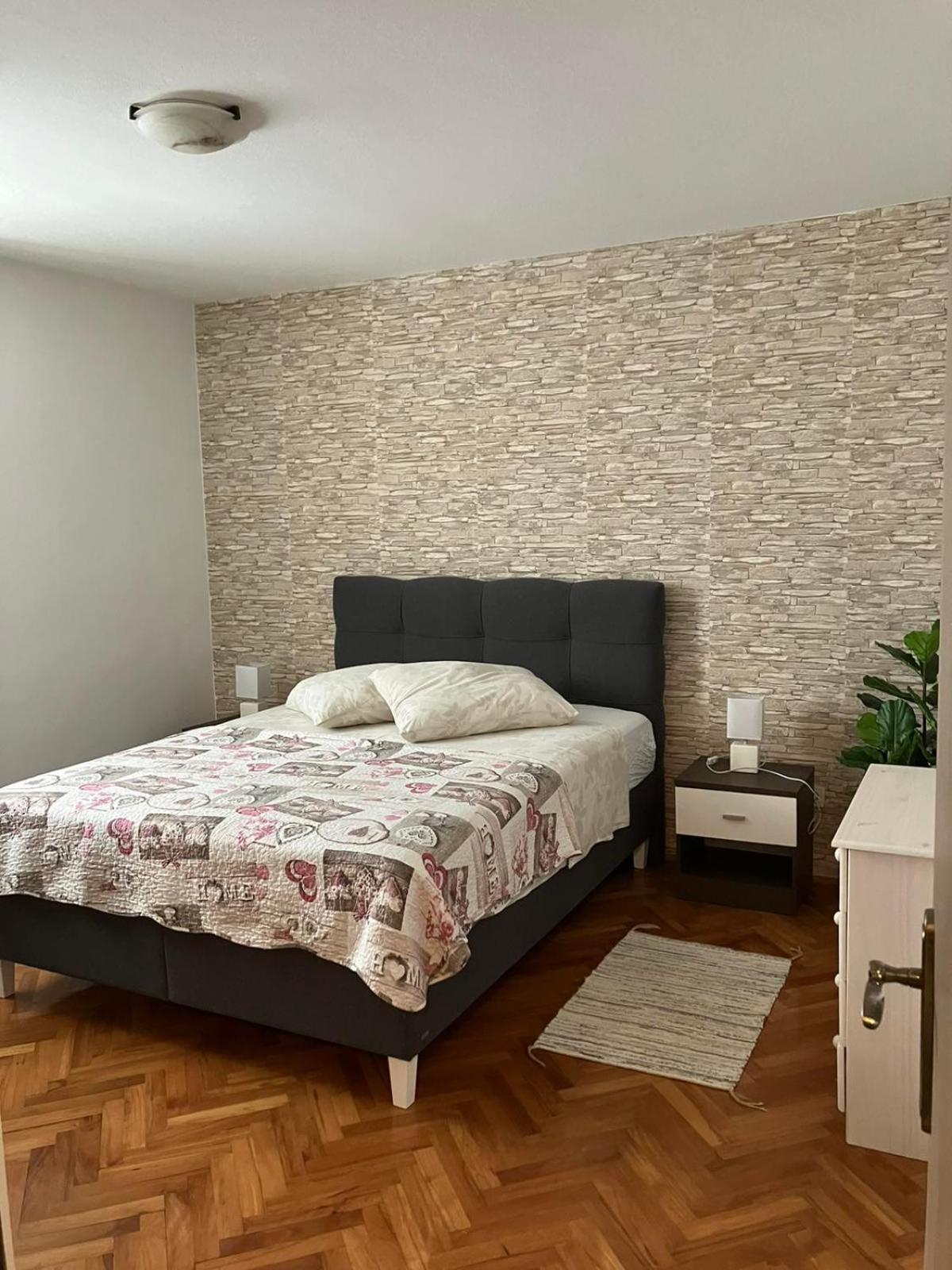 Apartman Natali 브르사르 외부 사진