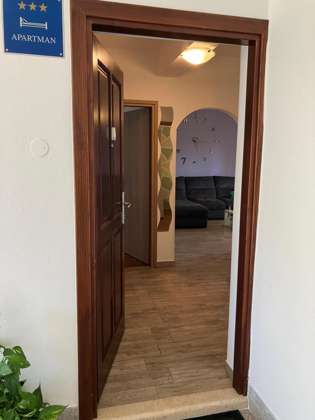 Apartman Natali 브르사르 외부 사진